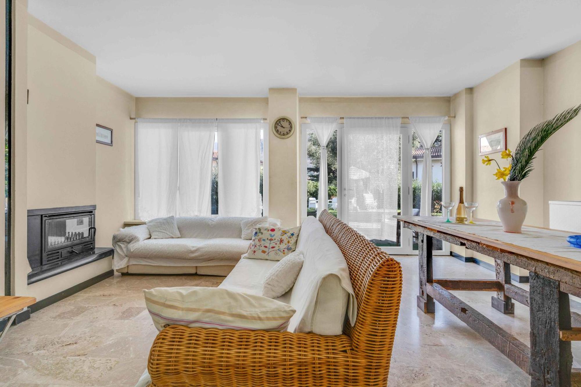 Ampia Dimora A Salo Con Parcheggio E Giardino Apartment Exterior photo