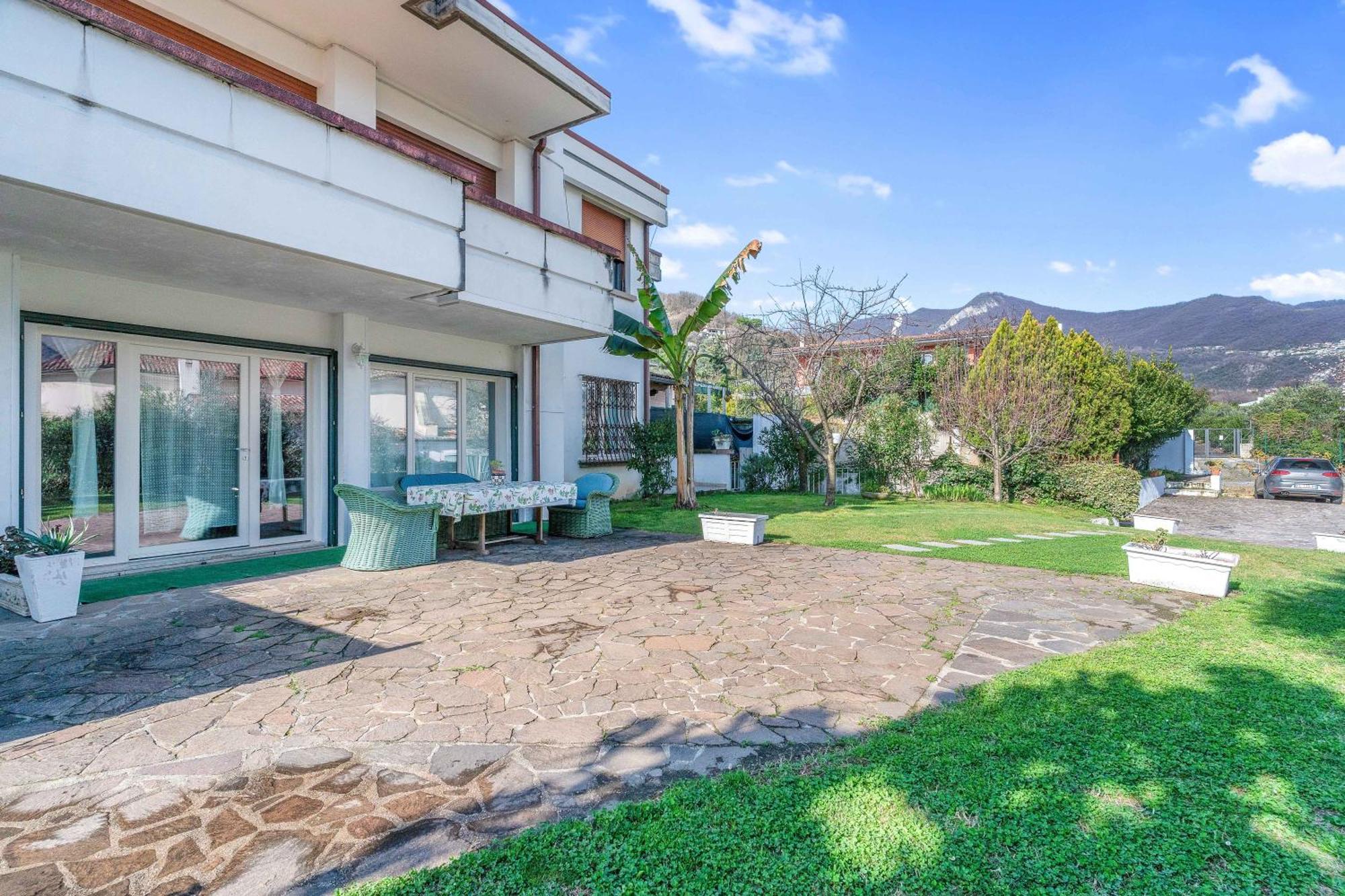 Ampia Dimora A Salo Con Parcheggio E Giardino Apartment Exterior photo